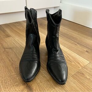 Mootsies Tootsies Black Leather Pointed Cowboy Boots Women’s Size 6